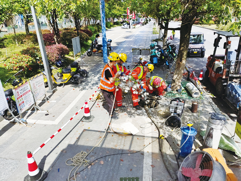  柳河UV-CIPP紫外光固化修复